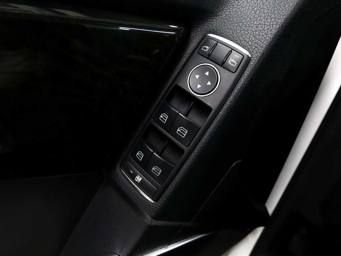 Mercedes-Benz GLK-Класс с пробегом — 2012 год. Фото: #8