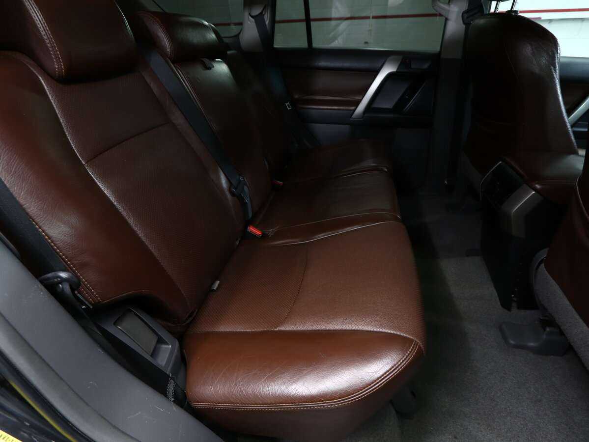 Toyota Land Cruiser Prado с пробегом — 2013 год. Фото: #11