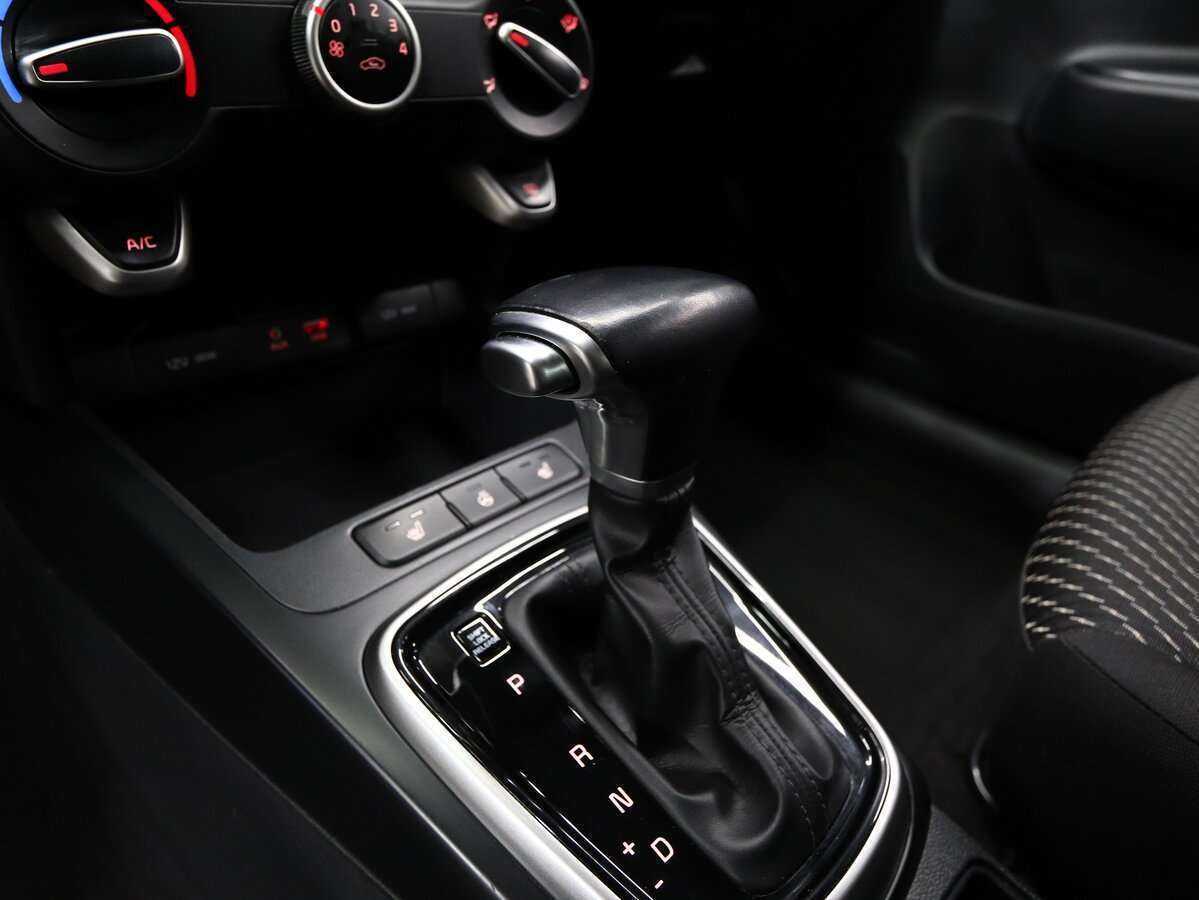 Kia Rio с пробегом — 2017 год. Фото: #10