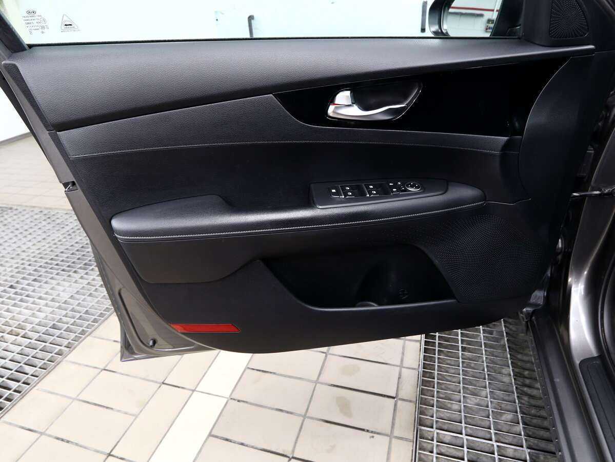 Kia Cerato с пробегом — 2020 год. Фото: #6