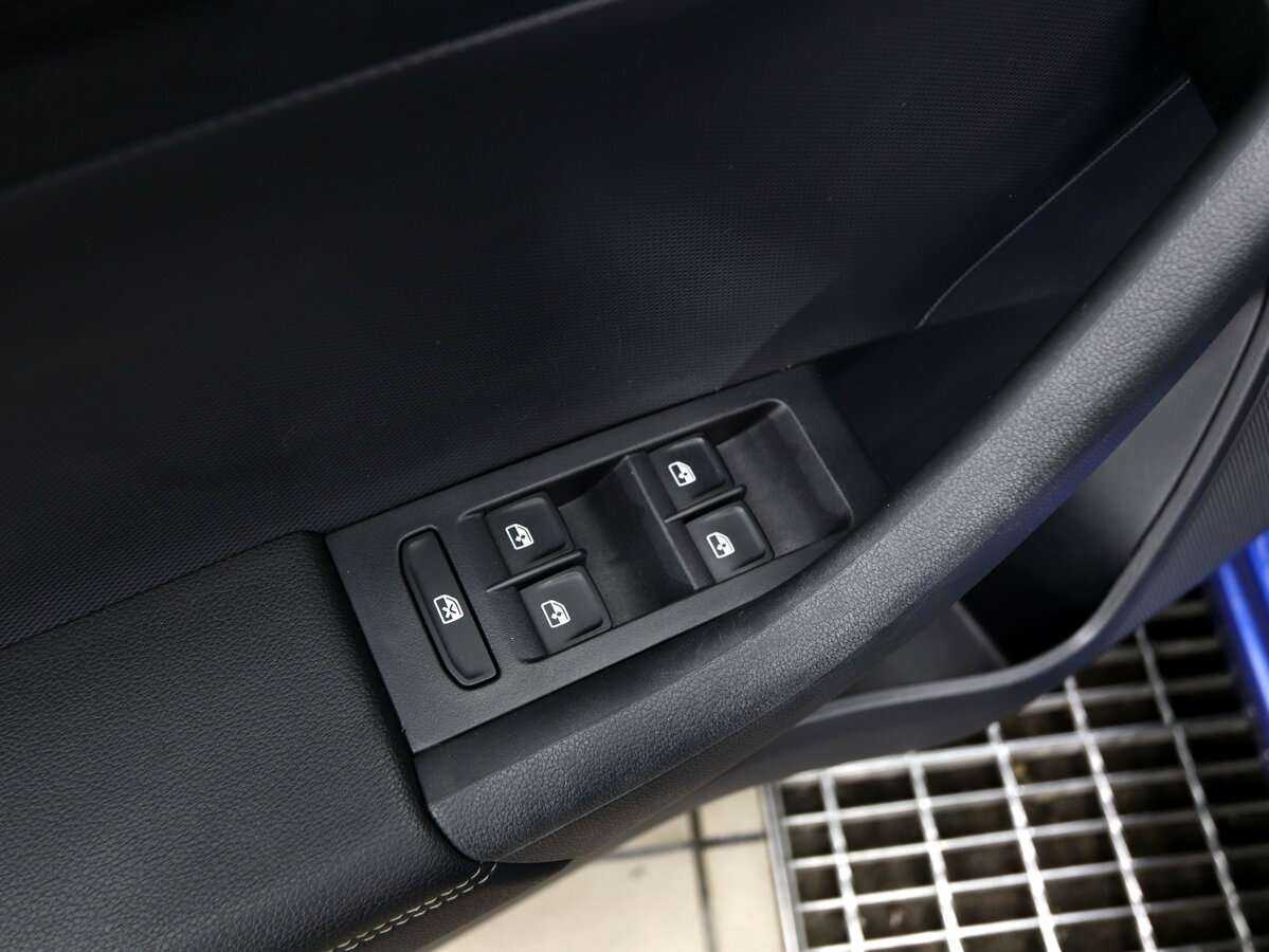 Skoda Rapid с пробегом — 2018 год. Фото: #6