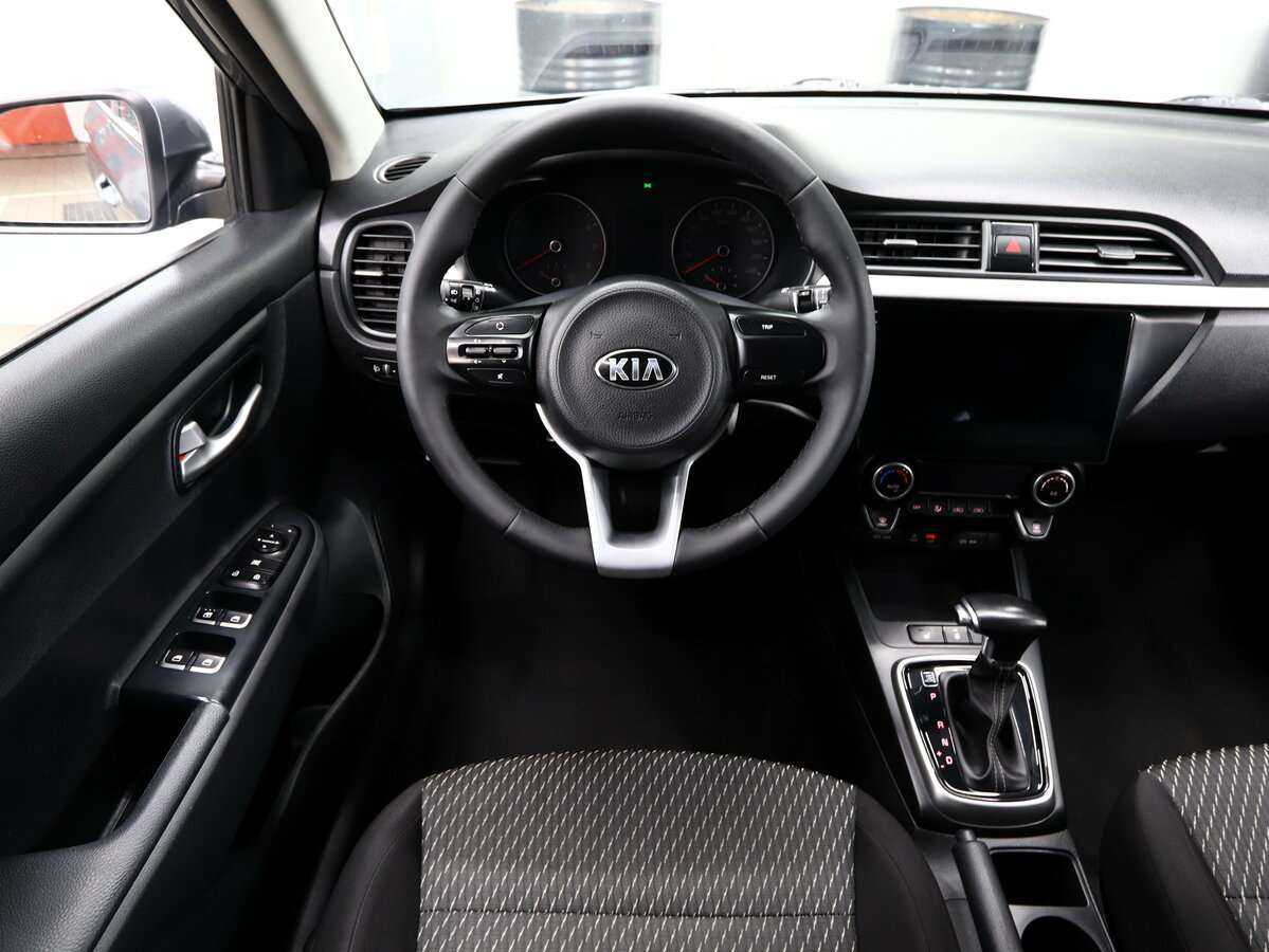 Kia Rio с пробегом — 2018 год. Фото: #11