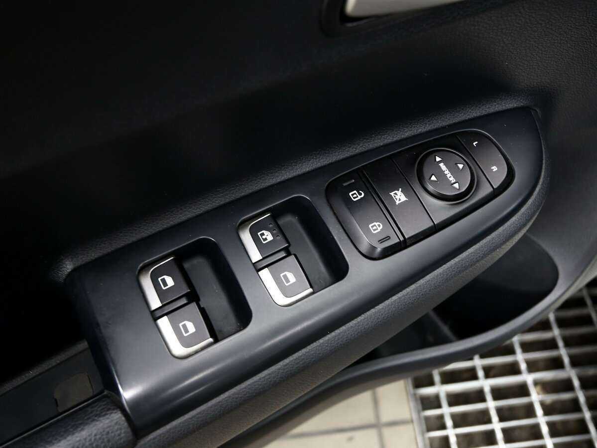 Kia Rio с пробегом — 2019 год. Фото: #15