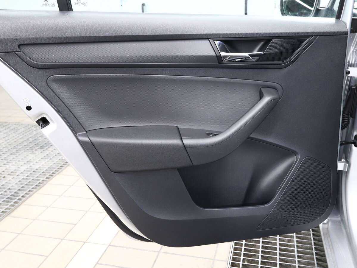 Skoda Rapid с пробегом — 2018 год. Фото: #11