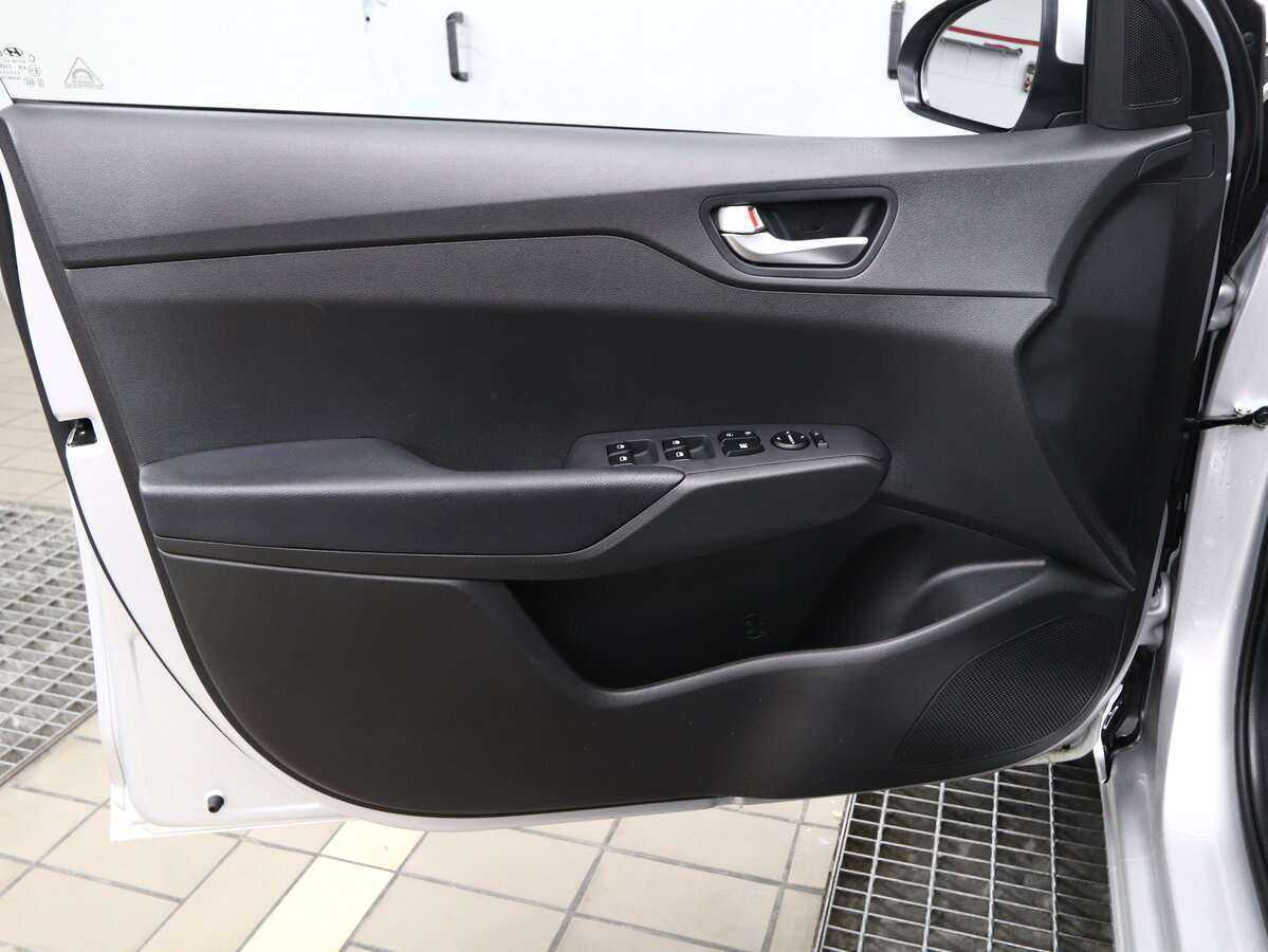 Hyundai Solaris с пробегом — 2021 год. Фото: #11