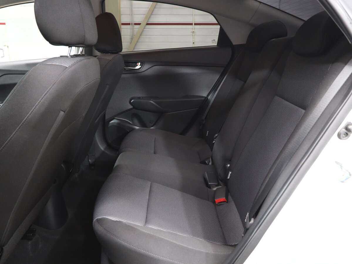 Hyundai Solaris с пробегом — 2021 год. Фото: #17