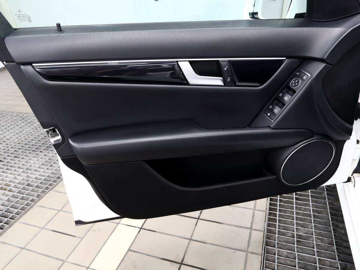 Mercedes-Benz C-Класс с пробегом — 2012 год. Фото: #7