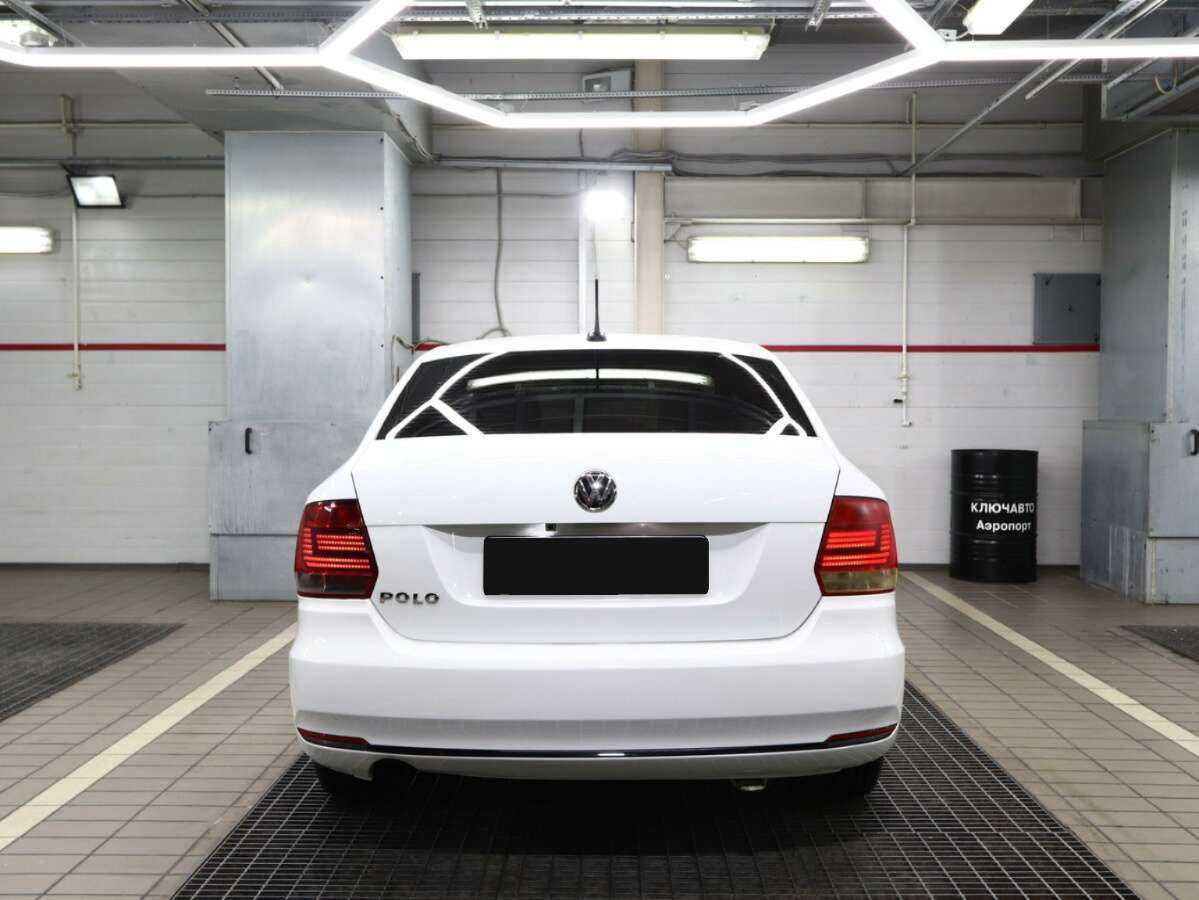 Volkswagen Polo с пробегом — 2017 год. Фото: #4