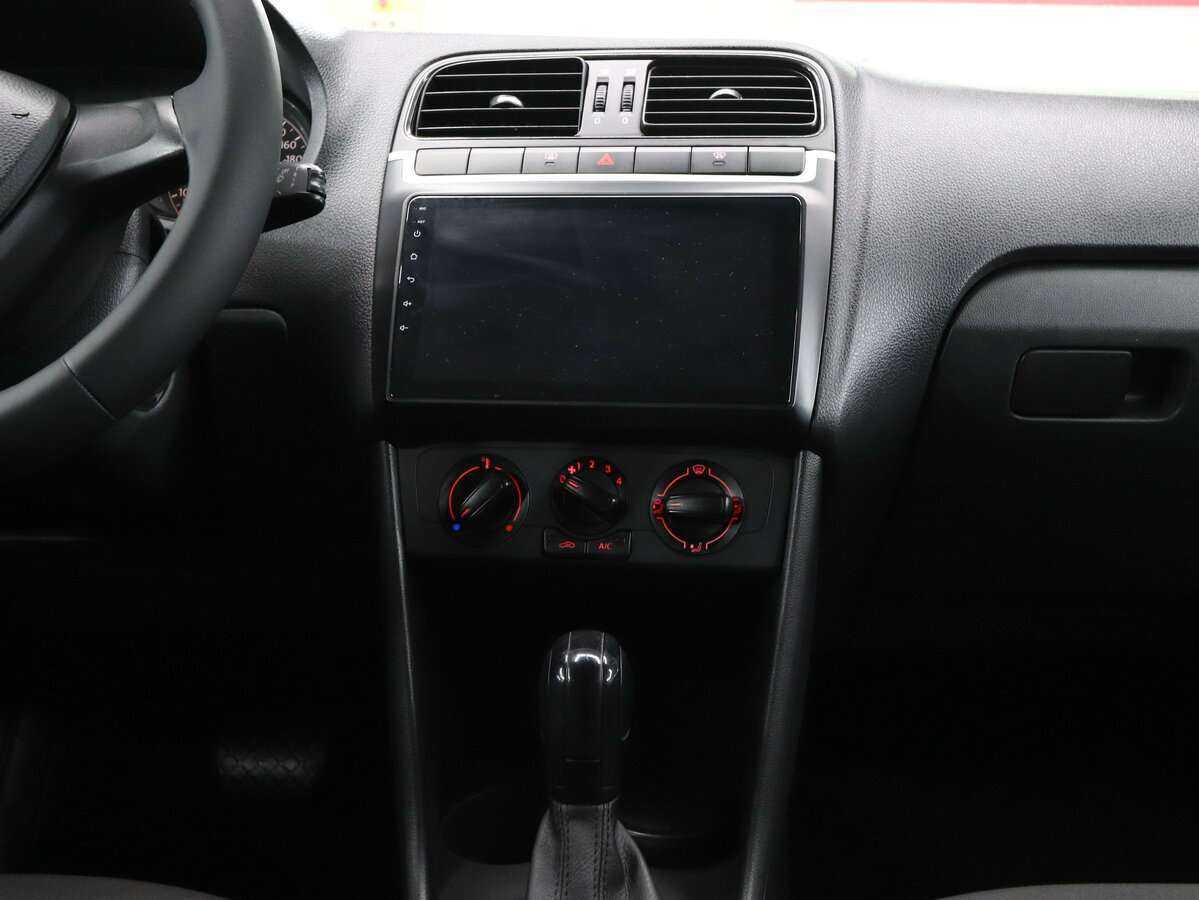 Volkswagen Polo с пробегом — 2017 год. Фото: #16