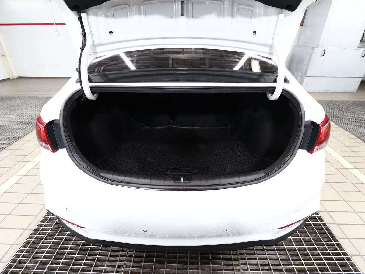 Hyundai Solaris с пробегом — 2018 год. Фото: #4