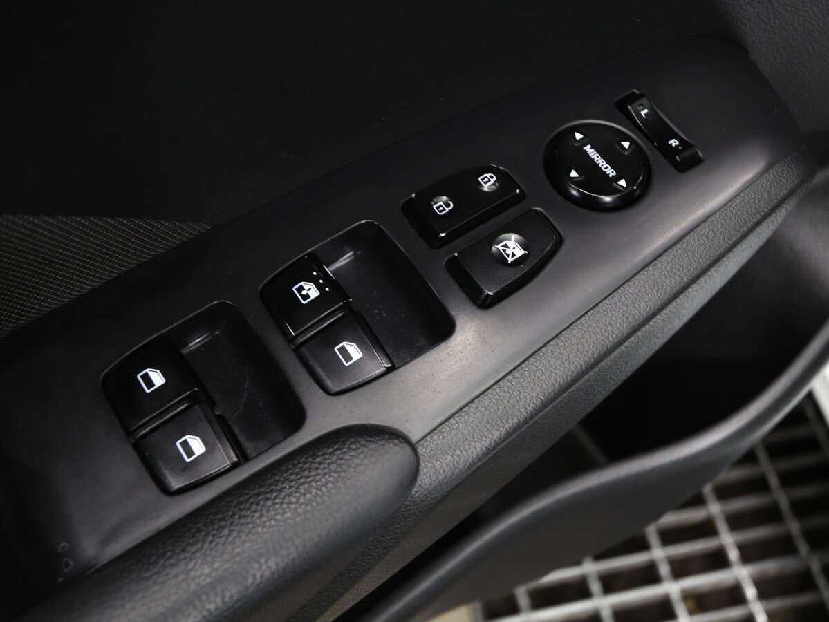 Hyundai Solaris с пробегом — 2018 год. Фото: #9