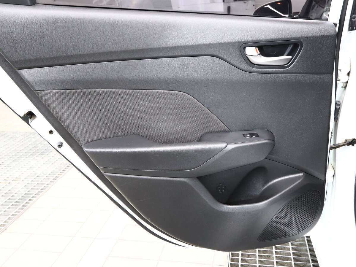 Hyundai Solaris с пробегом — 2018 год. Фото: #12