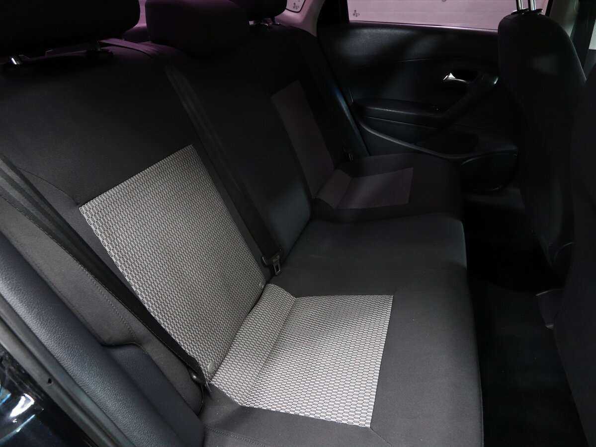 Volkswagen Polo с пробегом — 2013 год. Фото: #14