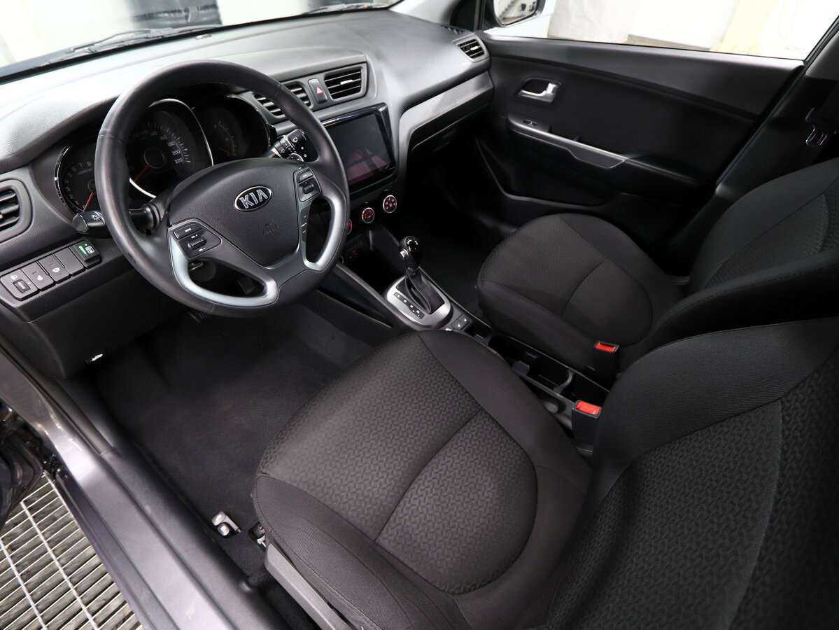 Kia Rio с пробегом — 2016 год. Фото: #6