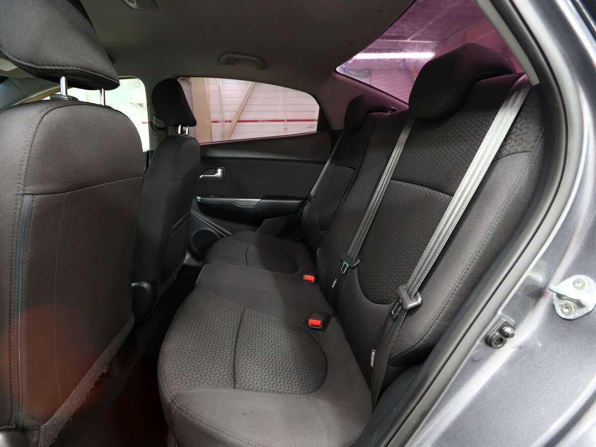 Kia Rio с пробегом — 2016 год. Фото: #19