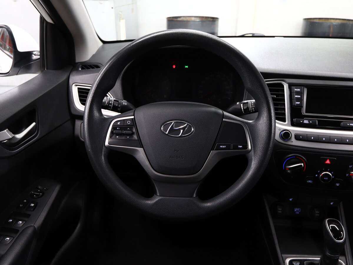 Hyundai Solaris с пробегом — 2019 год. Фото: #9