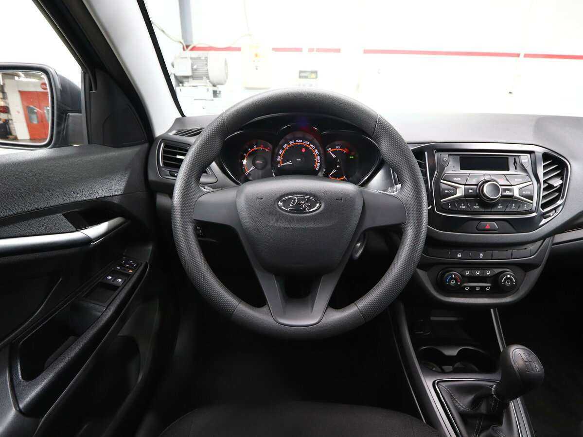 Lada (ВАЗ) Vesta с пробегом — 2020 год. Фото: #11