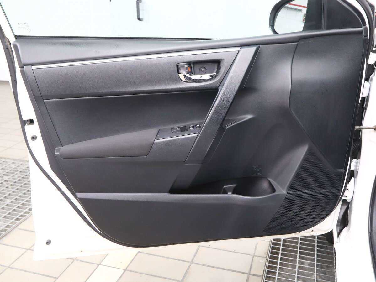 Toyota Corolla с пробегом — 2014 год. Фото: #5