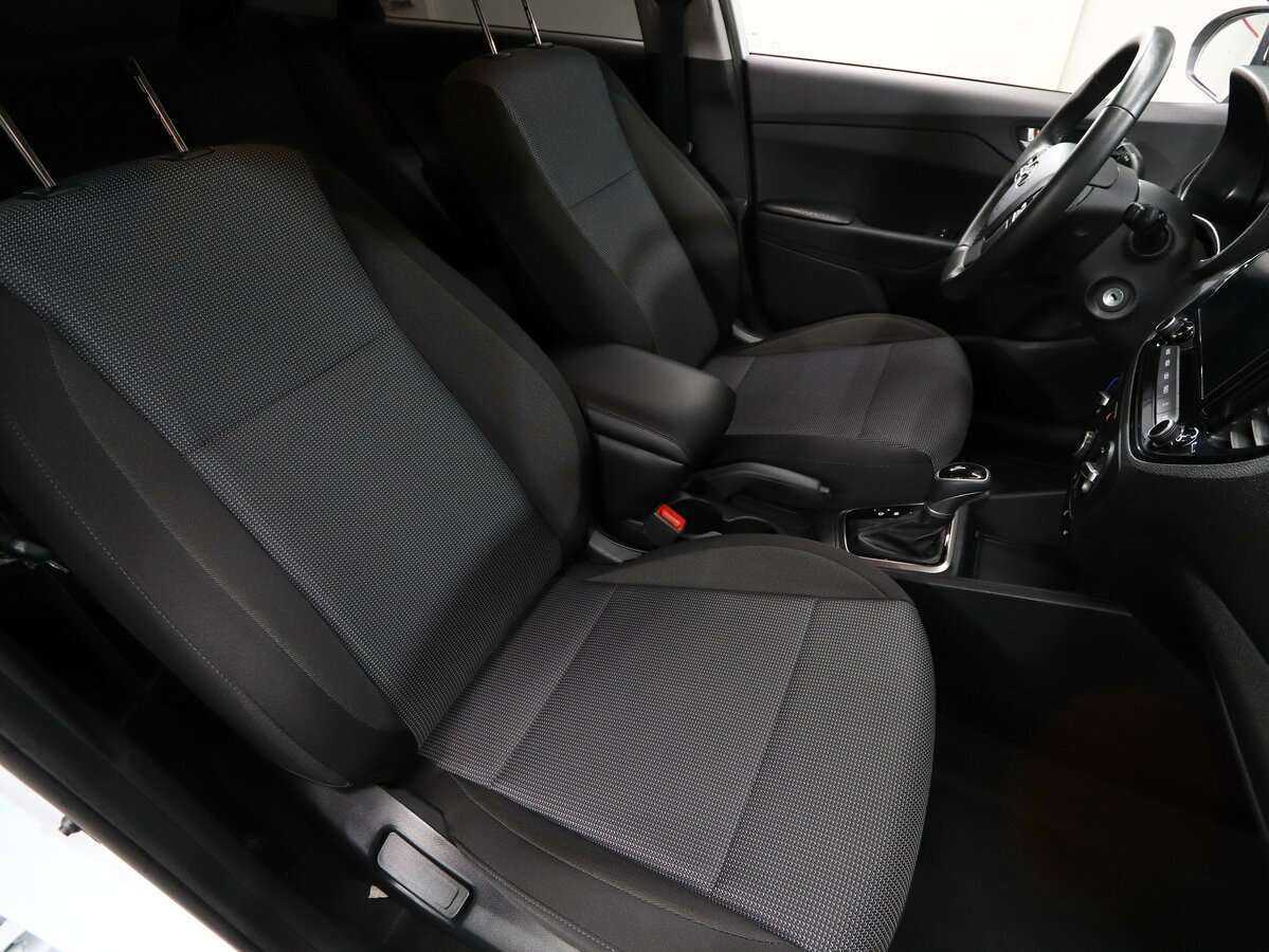 Hyundai Solaris с пробегом — 2021 год. Фото: #11