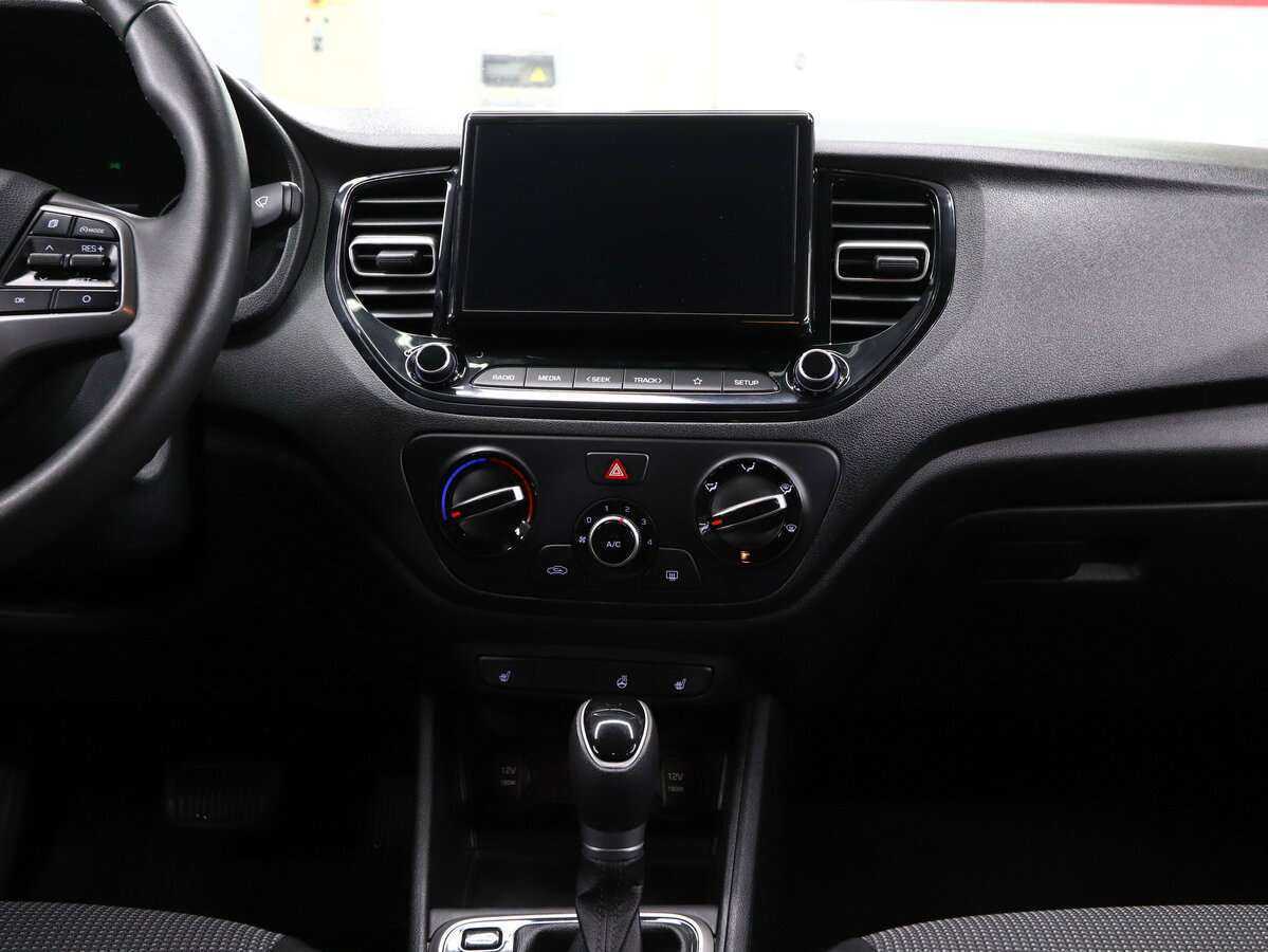 Hyundai Solaris с пробегом — 2021 год. Фото: #17