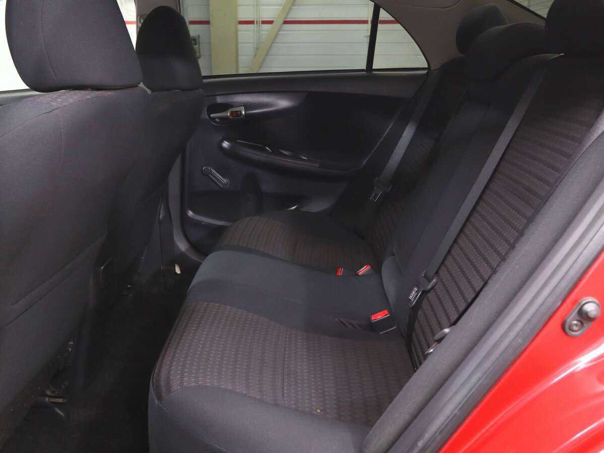 Toyota Corolla с пробегом — 2012 год. Фото: #9