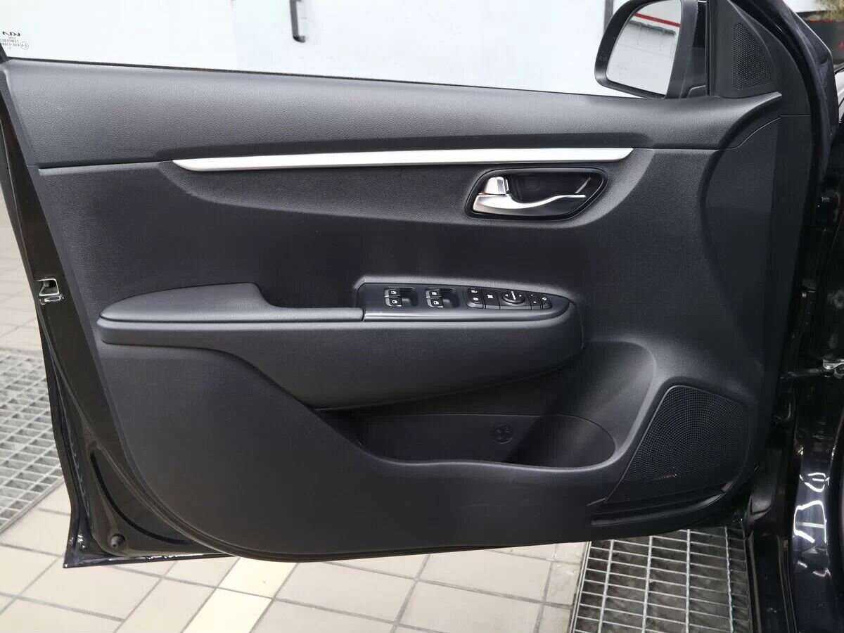 Kia Rio с пробегом — 2021 год. Фото: #5