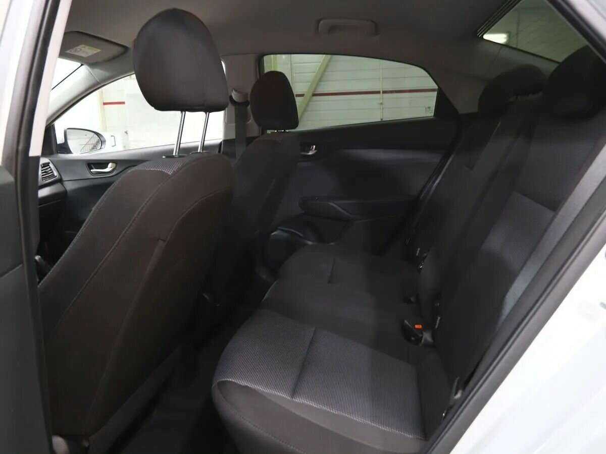 Hyundai Solaris с пробегом — 2021 год. Фото: #11