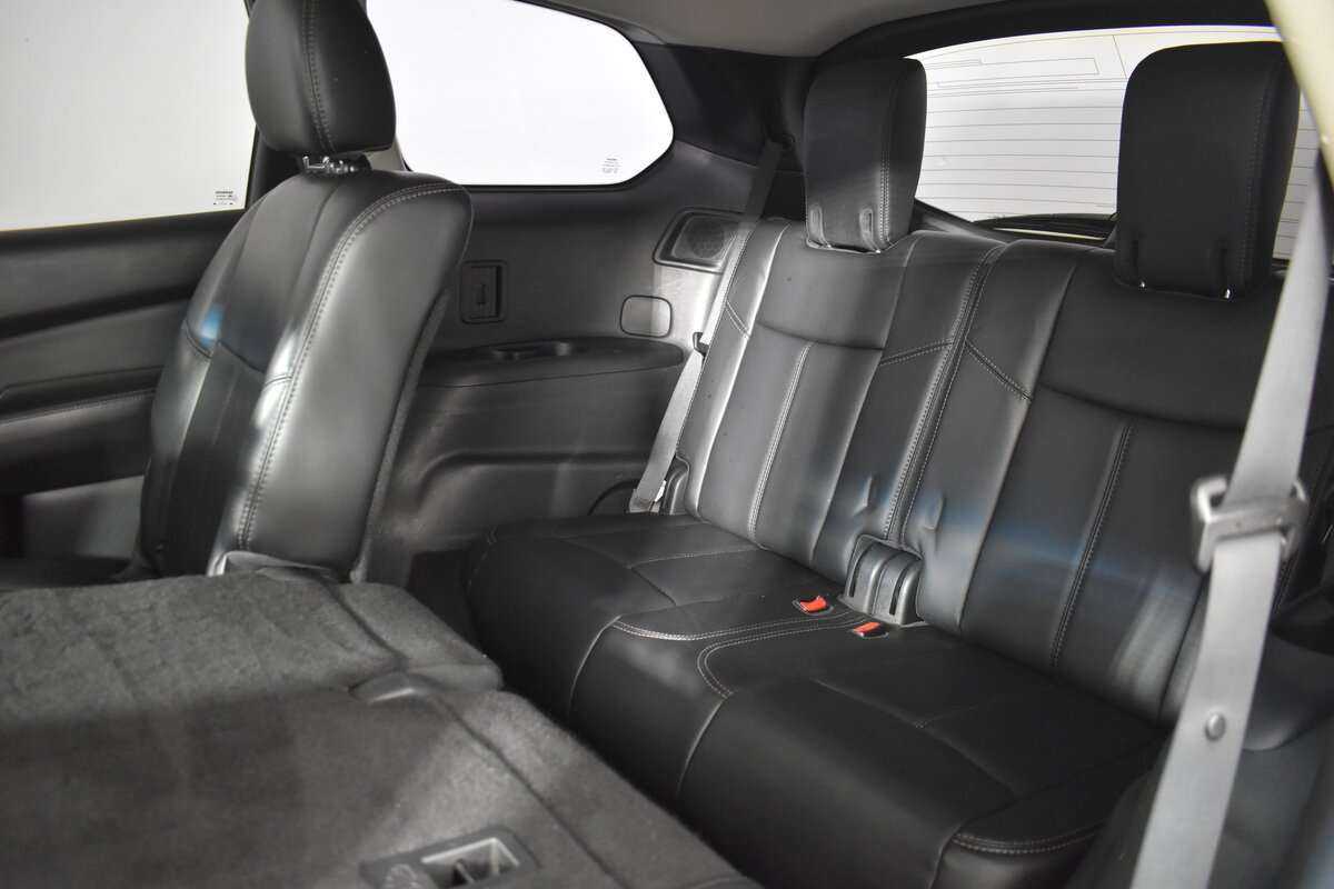 Nissan Pathfinder с пробегом — 2015 год. Фото: #10