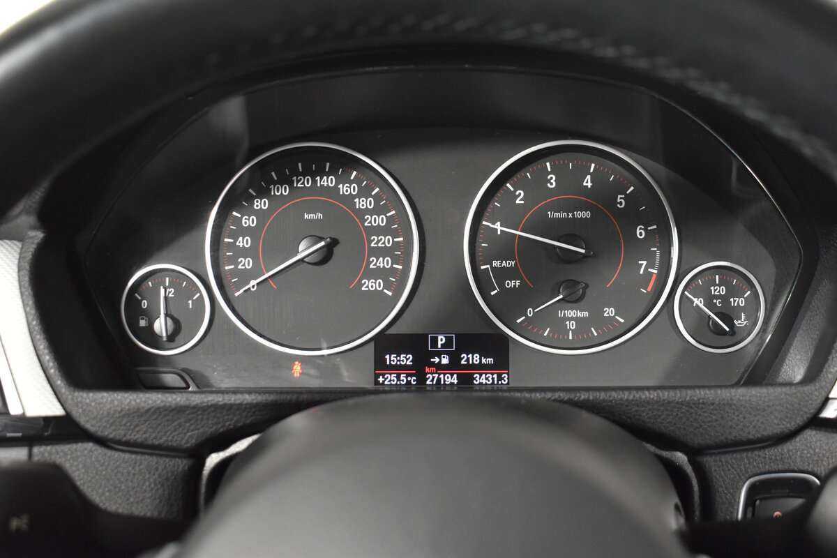 BMW 3 серии с пробегом — 2016 год. Фото: #11