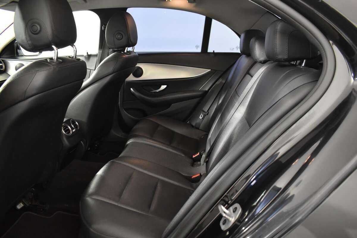 Mercedes-Benz E-Класс с пробегом — 2018 год. Фото: #6