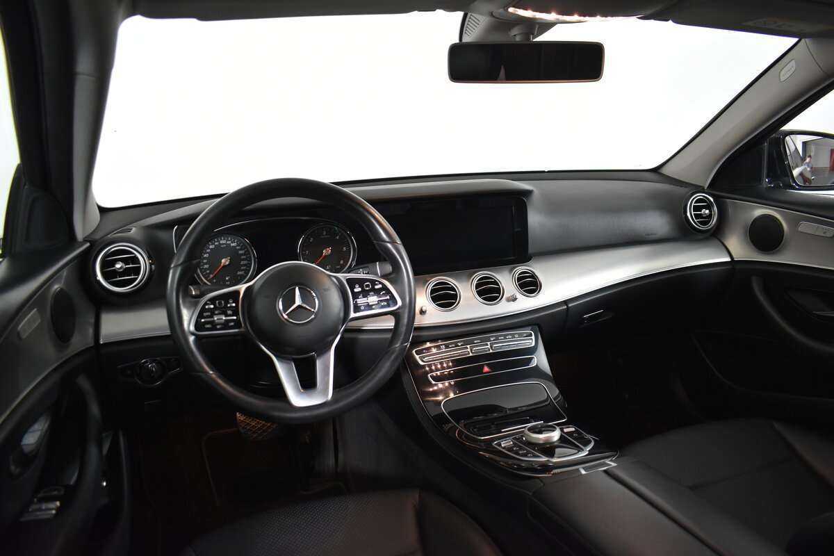 Mercedes-Benz E-Класс с пробегом — 2018 год. Фото: #13