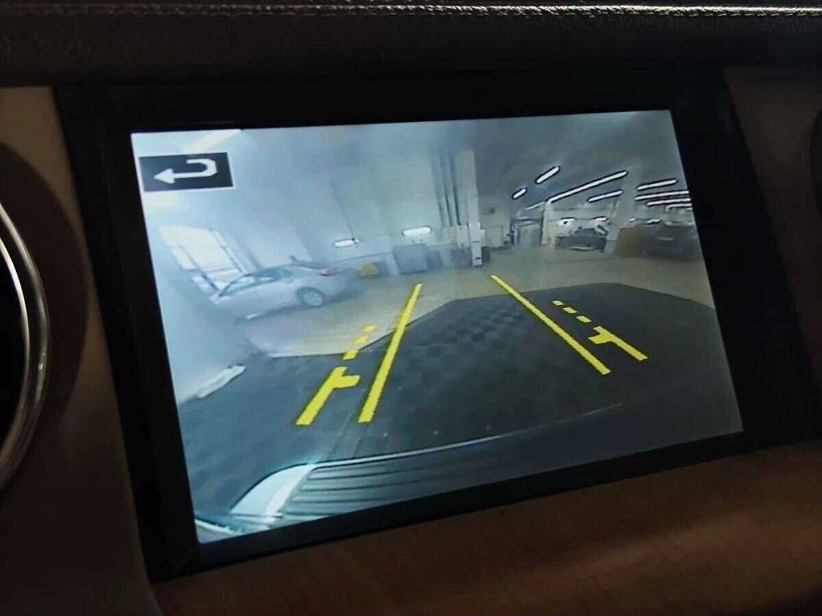 Land Rover Discovery с пробегом — 2014 год. Фото: #13