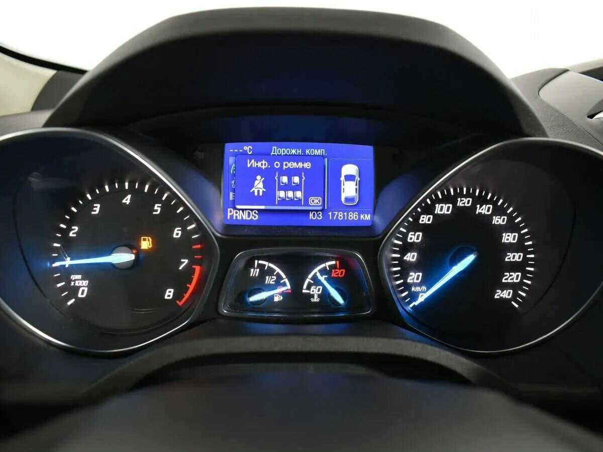 Ford Kuga с пробегом — 2013 год. Фото: #10