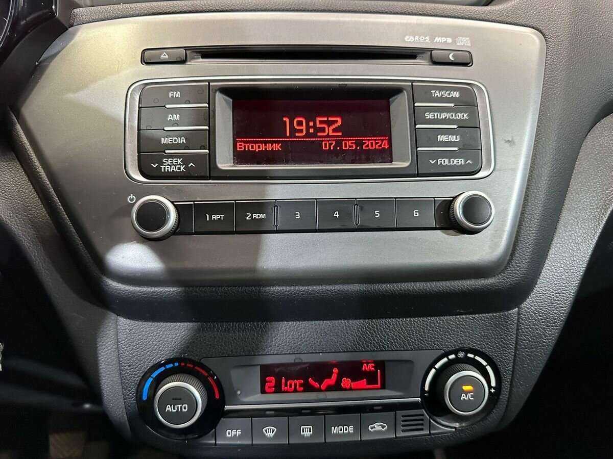 Kia Rio с пробегом — 2016 год. Фото: #12