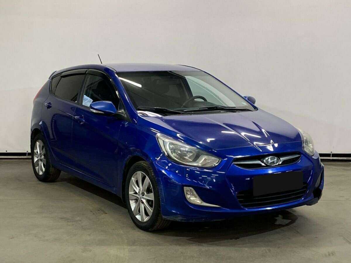 Hyundai Solaris с пробегом — 2012 год. Фото: #2