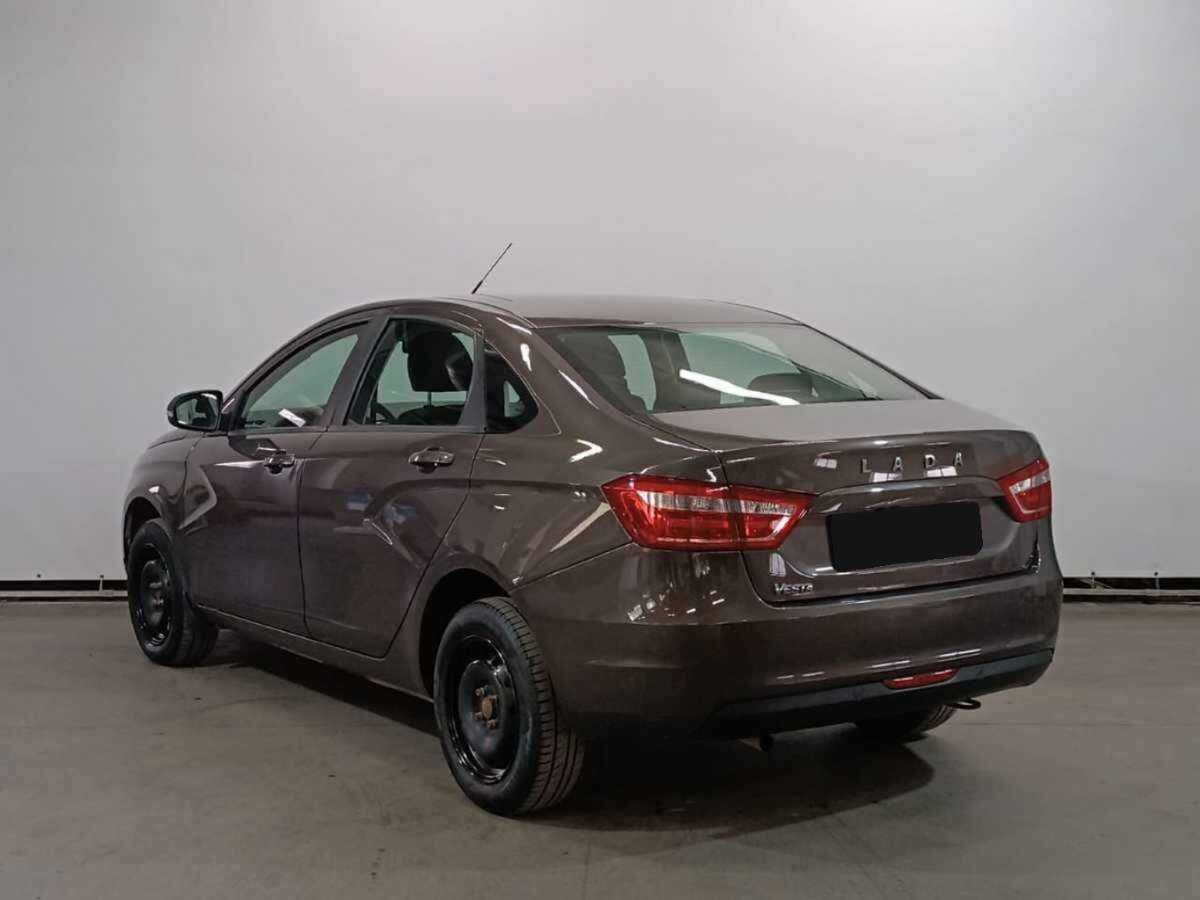 Lada (ВАЗ) Vesta с пробегом — 2019 год. Фото: #6