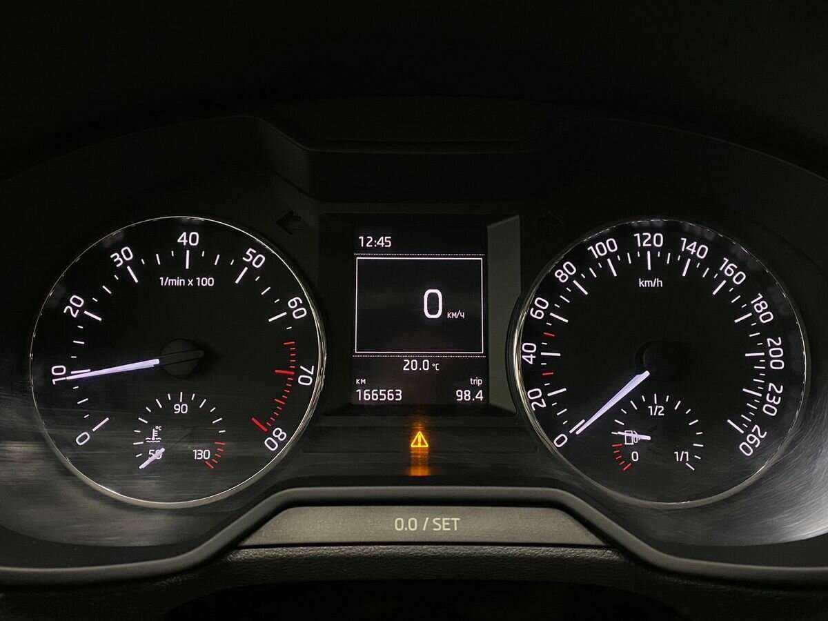 Skoda Octavia с пробегом — 2013 год. Фото: #12