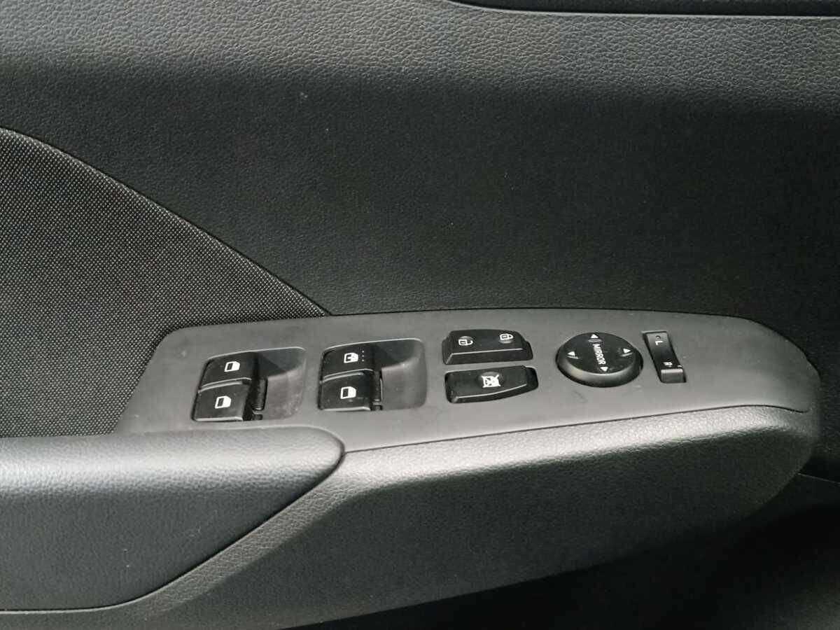 Hyundai Accent с пробегом — 2023 год. Фото: #16