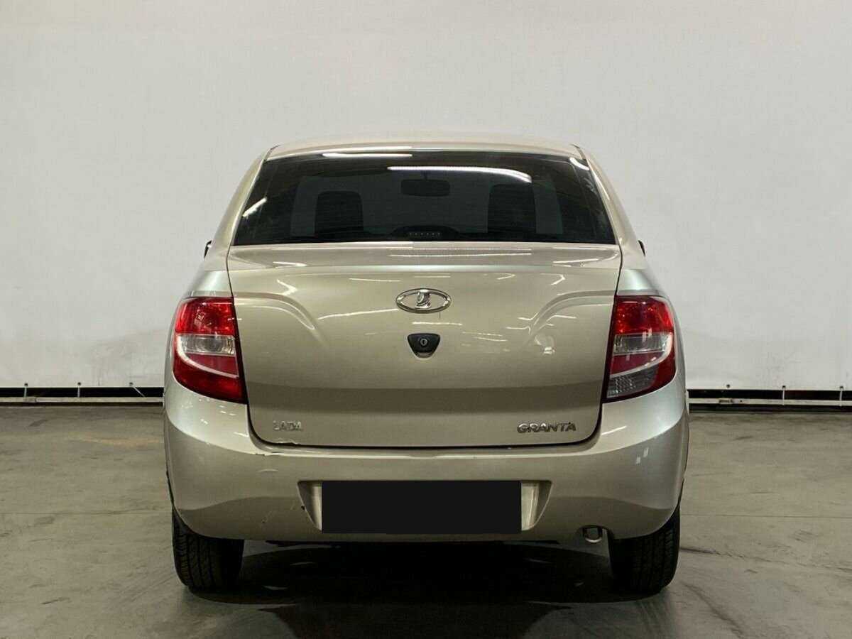 Lada (ВАЗ) Granta с пробегом — 2012 год. Фото: #5