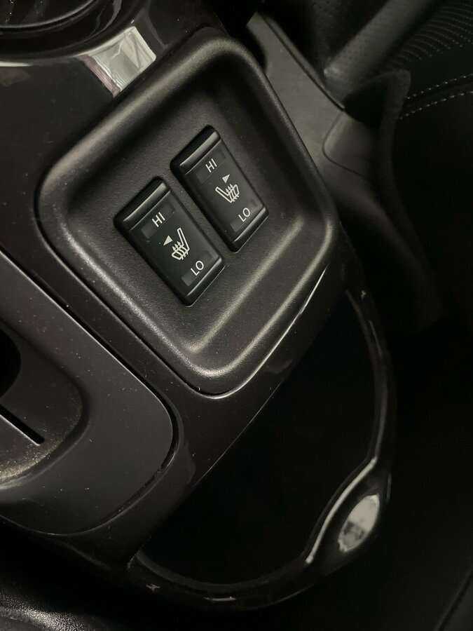 Nissan Juke с пробегом — 2015 год. Фото: #14