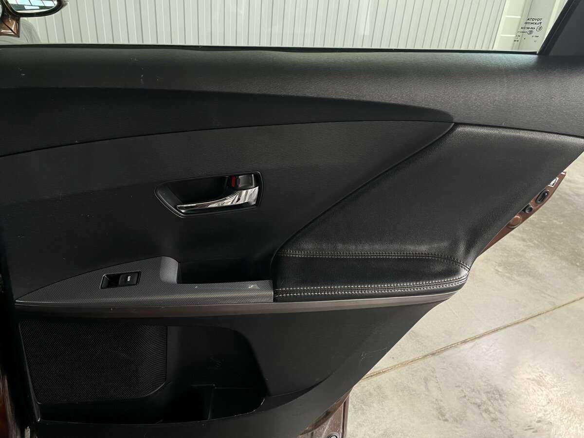 Toyota Venza с пробегом — 2013 год. Фото: #22