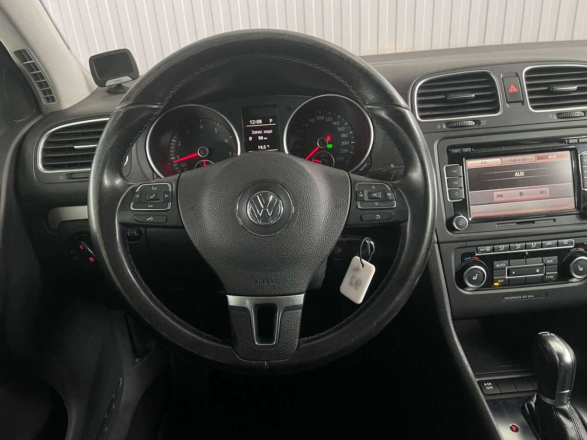 Volkswagen Golf с пробегом — 2012 год. Фото: #9
