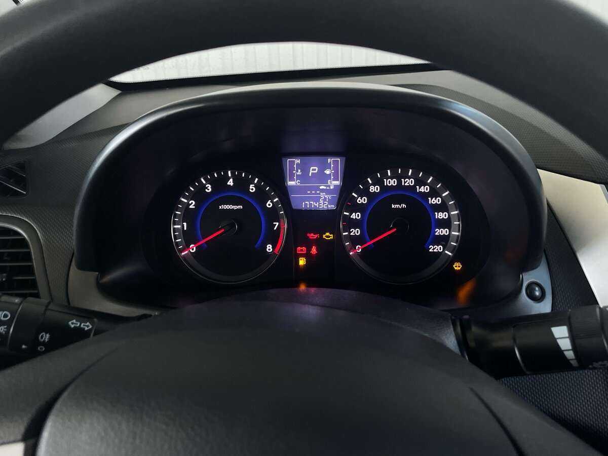 Hyundai Solaris с пробегом — 2016 год. Фото: #10