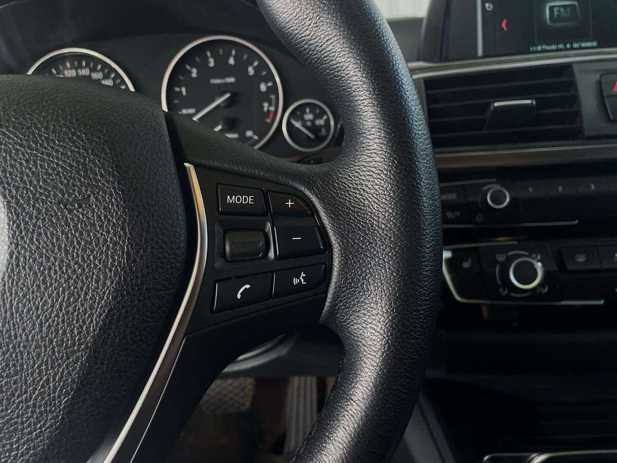 BMW 3 серии с пробегом — 2018 год. Фото: #11