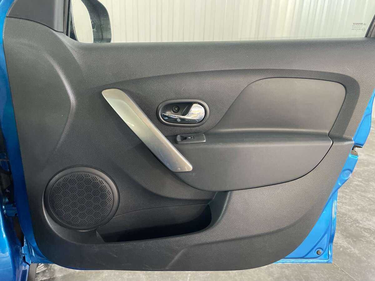 Renault Sandero с пробегом — 2018 год. Фото: #17