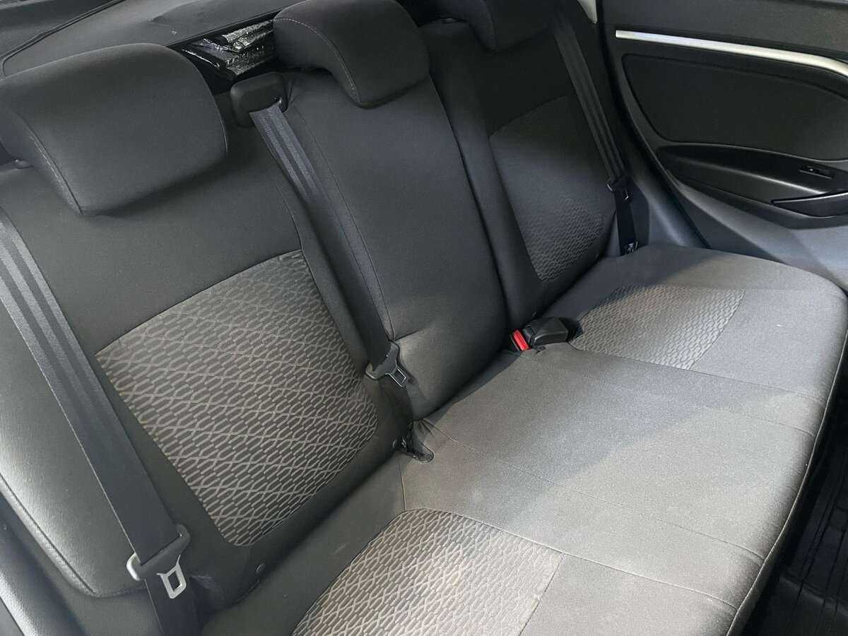 Lada (ВАЗ) Vesta с пробегом — 2018 год. Фото: #17