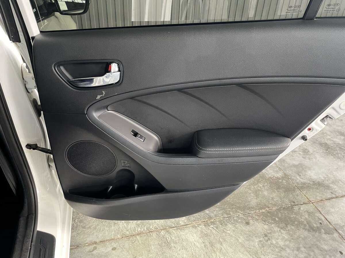 Kia Cerato с пробегом — 2017 год. Фото: #19