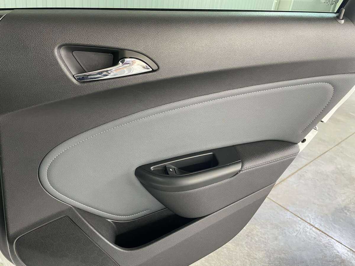 Opel Astra с пробегом — 2014 год. Фото: #22