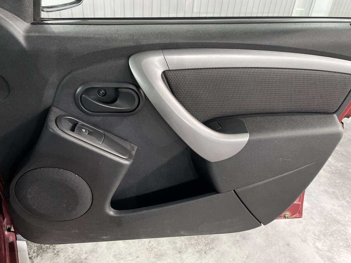 Renault Duster с пробегом — 2012 год. Фото: #18