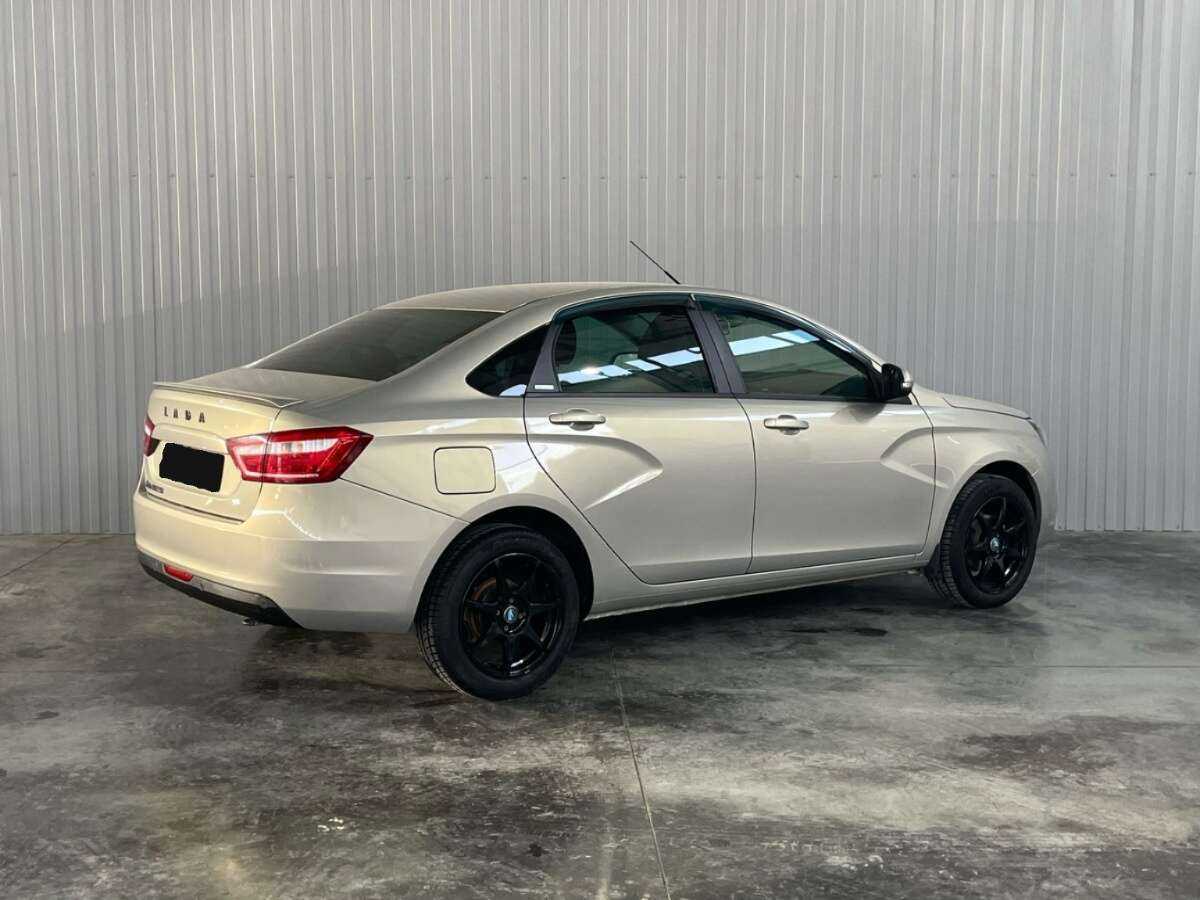 Lada (ВАЗ) Vesta с пробегом — 2017 год. Фото: #4